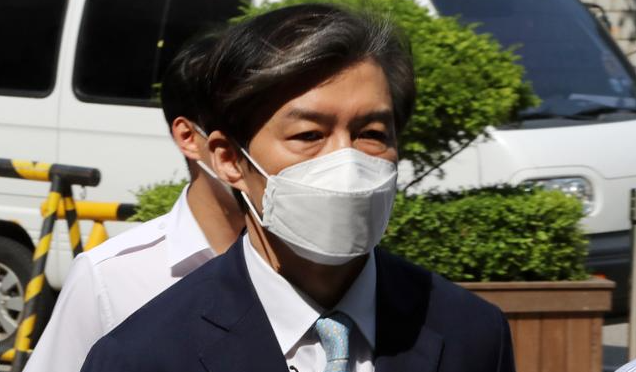 조국, 5개월 만에 재개 재판서도 "동양대PC 증거능력 없어" - 뉴스 썸네일 이미지